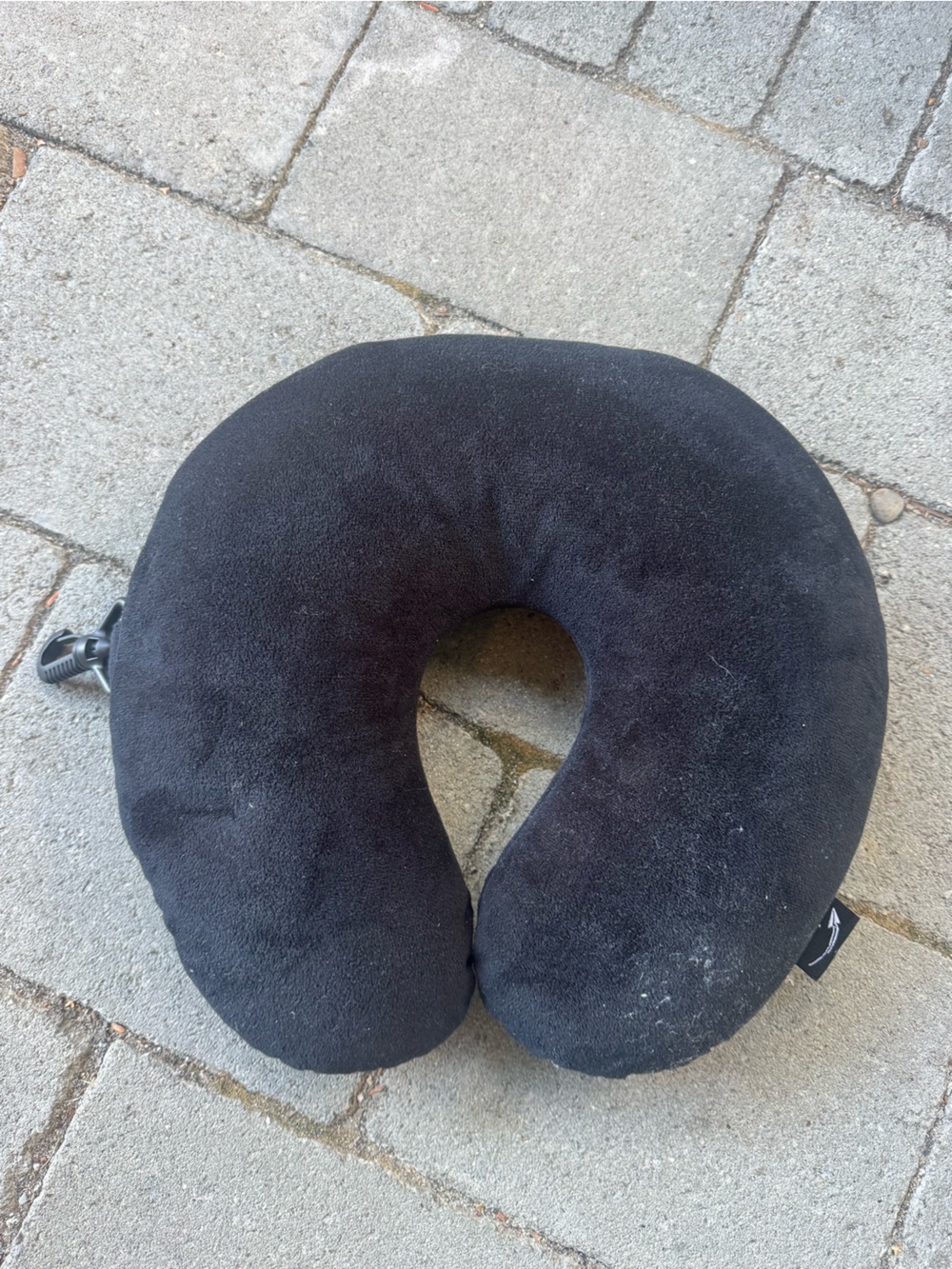 Travel Neck Pillow - Black